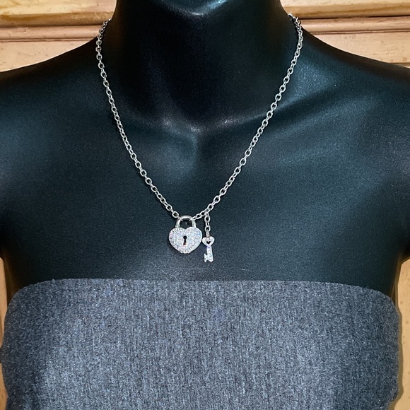 Solid Stamped 925 Sterling Silver Rolo Link Chain CZ Diamond Heart Padlock & Key - Picture 1 of 14